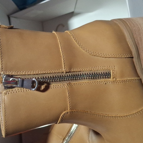 Blondo Tan Heeled Boots with Zipper - Picture 7 of 7